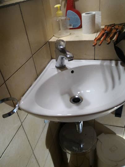 ΥΔΡΑΥΛΙΚΟΙ - ΥΔΡΕΥΕΙΝ