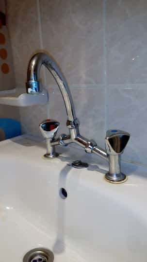 ΥΔΡΑΥΛΙΚΟΙ - ΥΔΡΕΥΕΙΝ